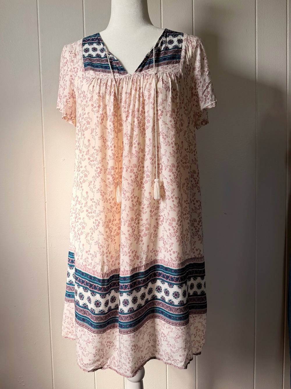 MEDIUM Old Navy Pink/Blue Floral Boho Babydoll Dress with Tassels